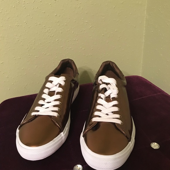 Zara Man Sneakers - Picture 2 of 6
